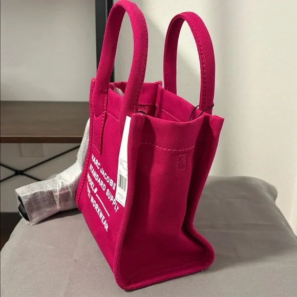 NWT MARC JACOBS Standard Supply Small Canvas Tote Crossbody Bag In Lipstick Pink - Picture 4 of 7